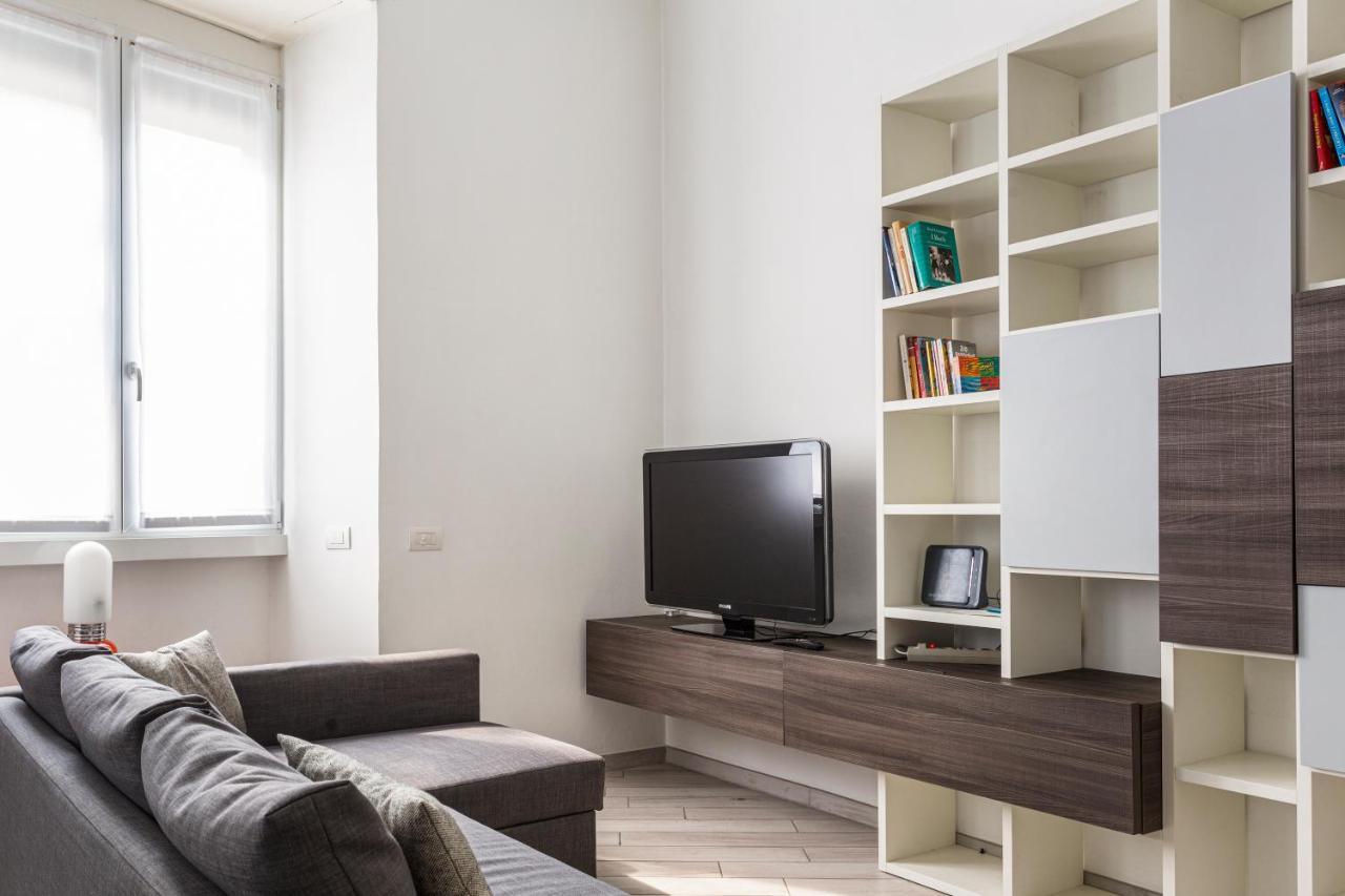 Spacious Retreat Steps From Lambrate Metro- Via Pacini Milaan Buitenkant foto