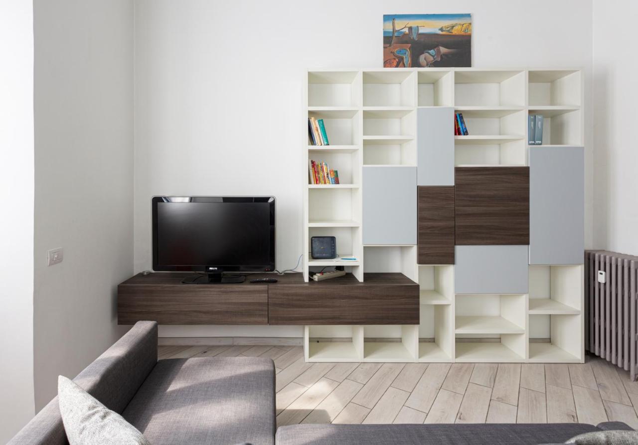 Spacious Retreat Steps From Lambrate Metro- Via Pacini Milaan Buitenkant foto