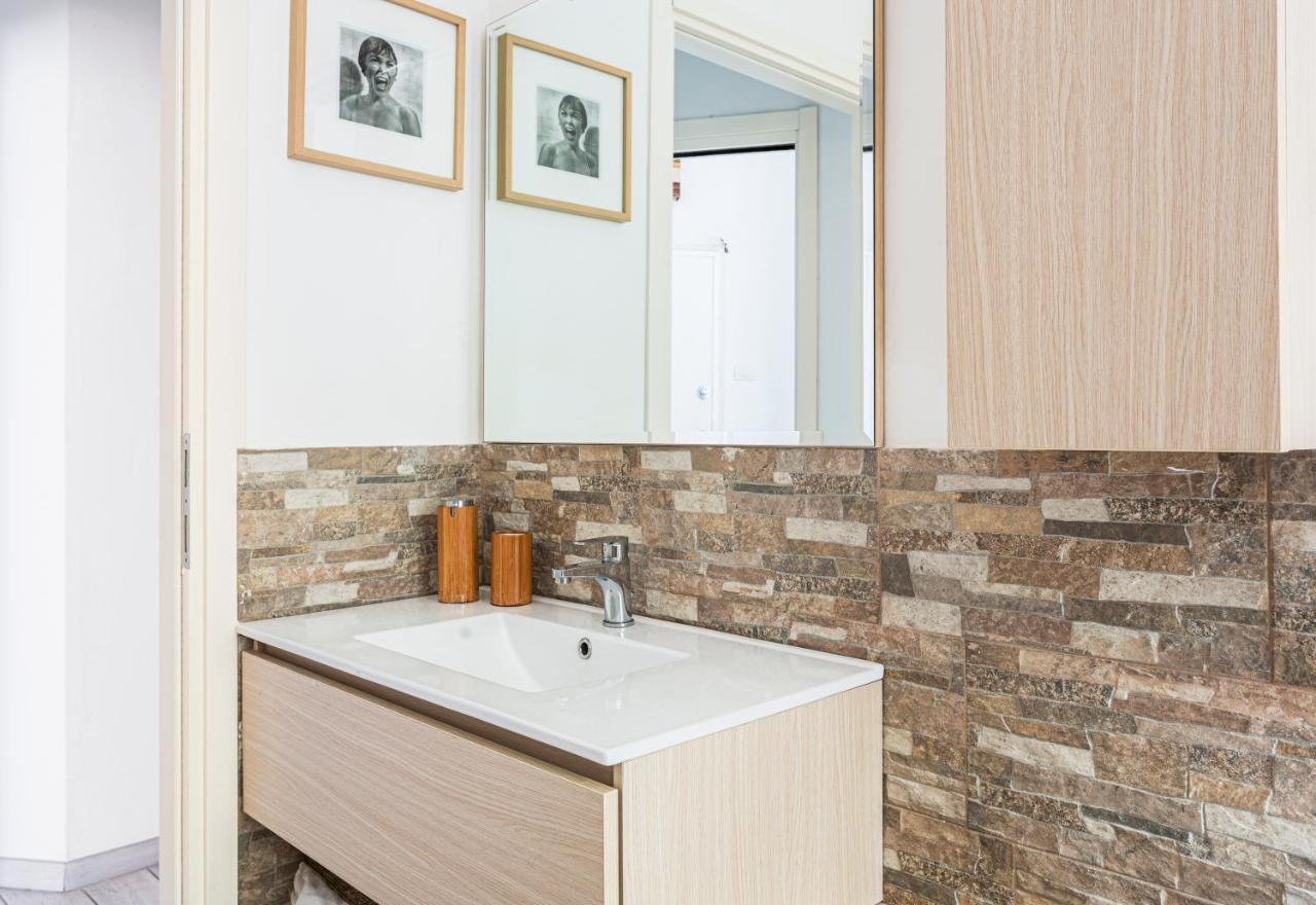 Spacious Retreat Steps From Lambrate Metro- Via Pacini Milaan Buitenkant foto